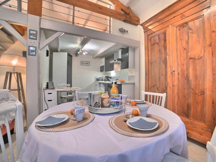 Search and Stay destination Saint-Pierre-d'Oléron, Nouvelle-Aquitaine - France from AU$ 153. Le Céteau