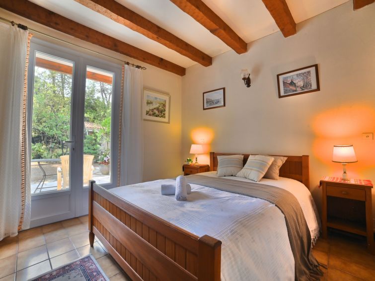 Search and Stay destination Saint-Georges-d'Oléron, Nouvelle-Aquitaine - France from AU$ 249. Le Rocher Vert