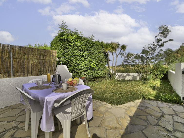 Search and Stay destination Saint-Georges-d'Oléron, Nouvelle-Aquitaine - France from AU$ 208. Le Douhet 1