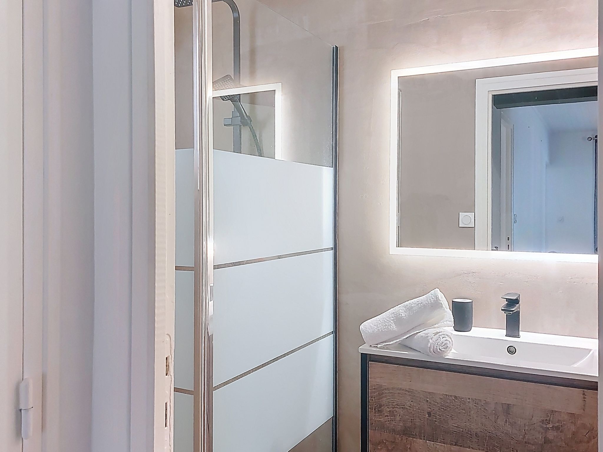 Photo of Les Cariatides 7