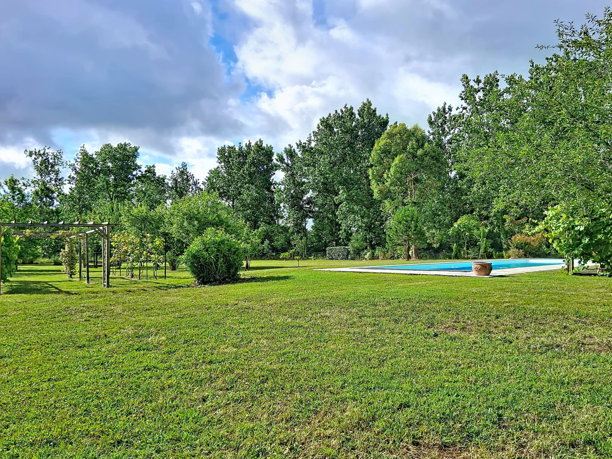 Mouleron - Buiten