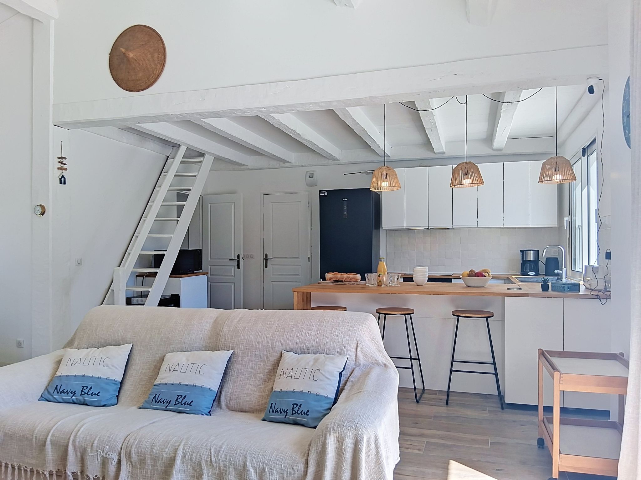 Les Salines - Inside