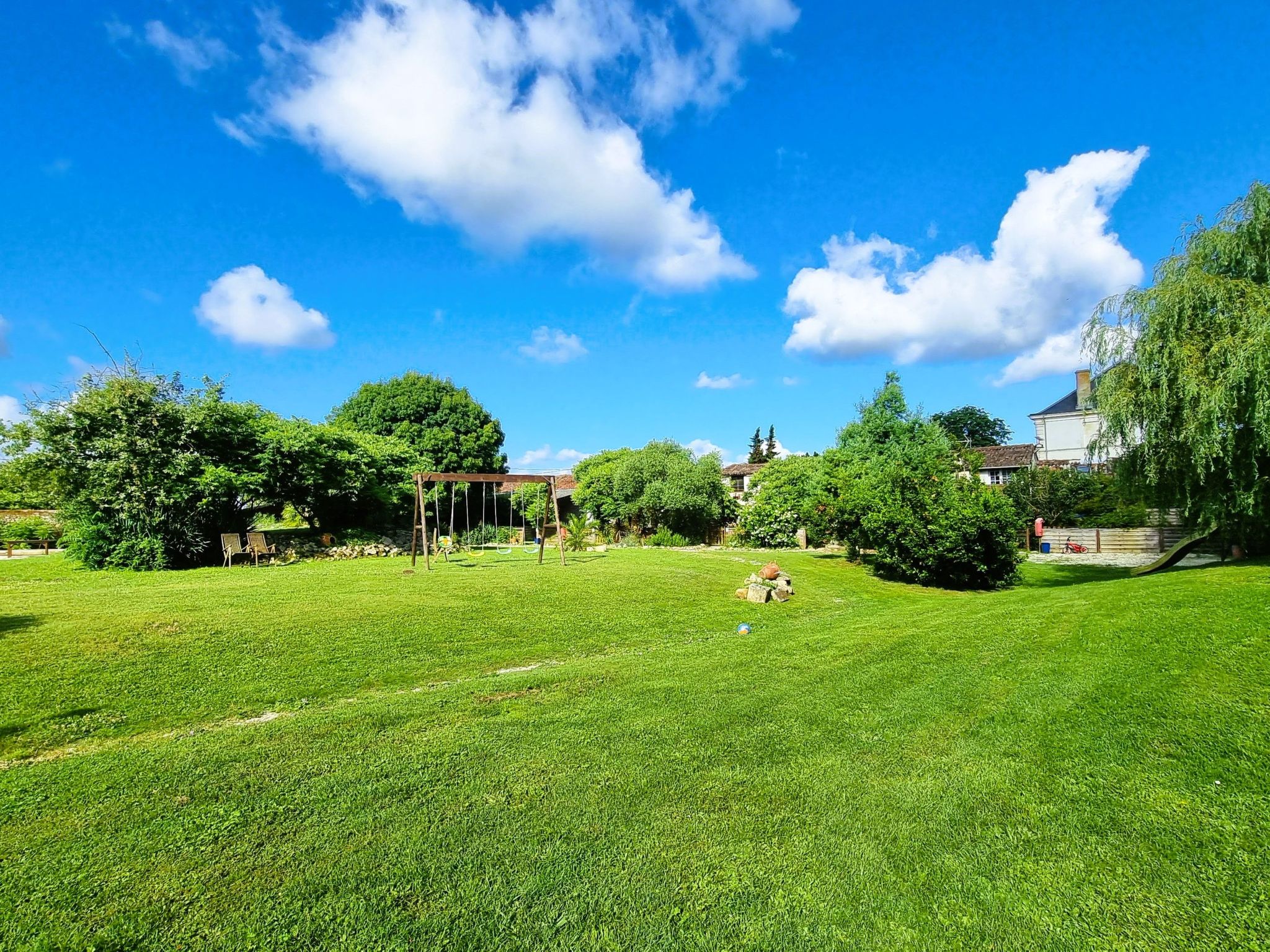 La Cave. Gite 3 chambres avec piscine-Binnen