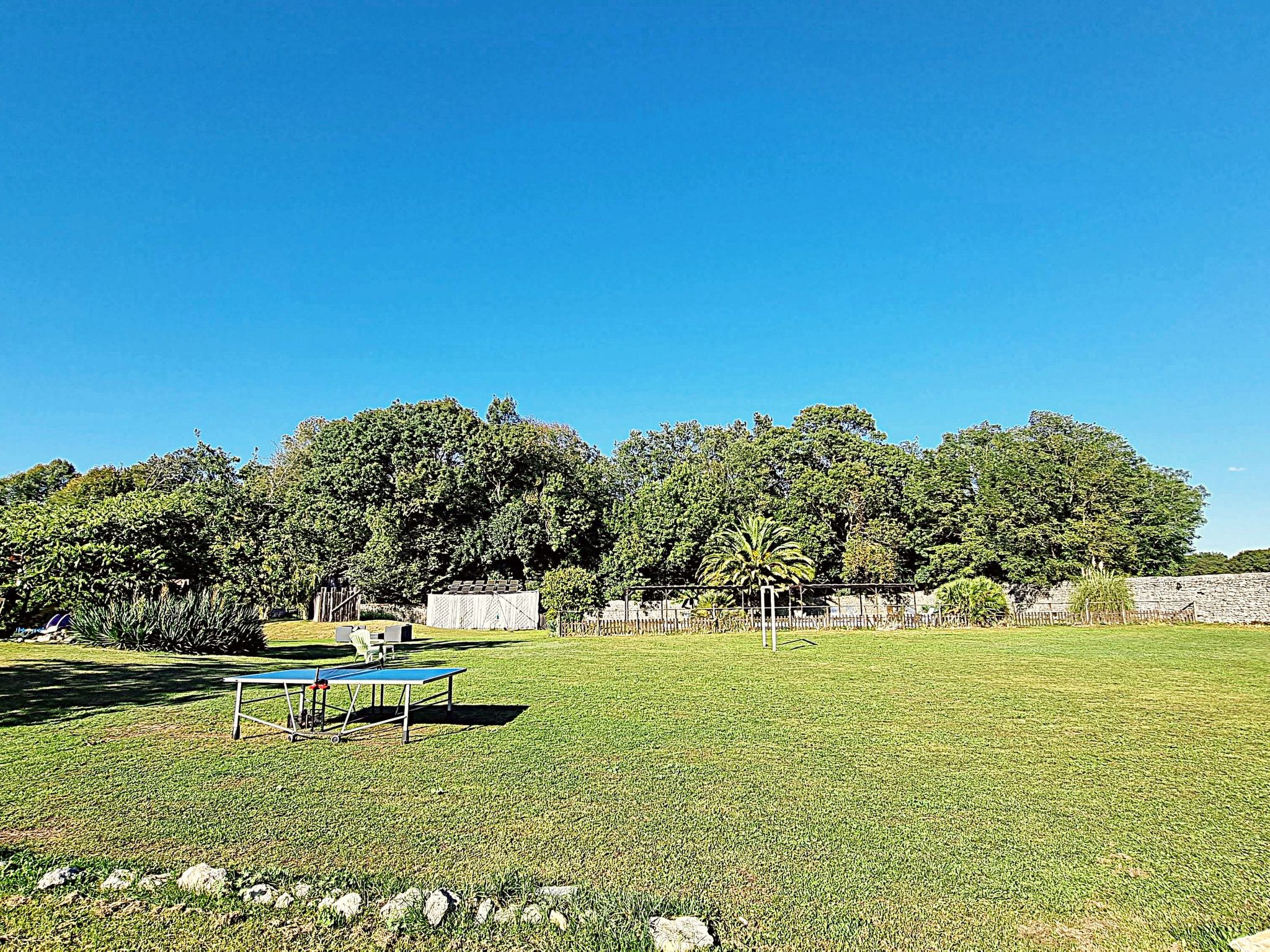 La Cave. Gite 3 chambres avec piscine-Binnen