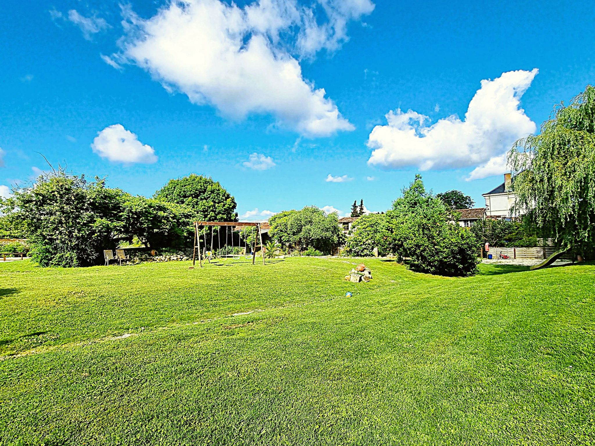 La Cave. Gite 3 chambres avec piscine-Binnen