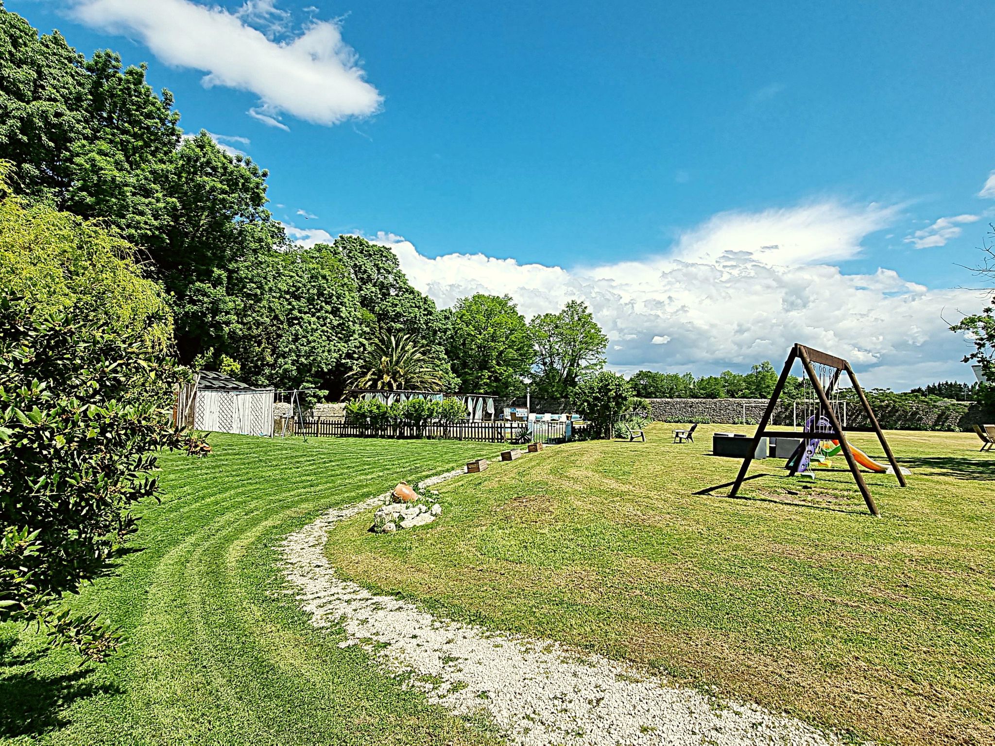 La Cave. Gite 3 chambres avec piscine-Binnen