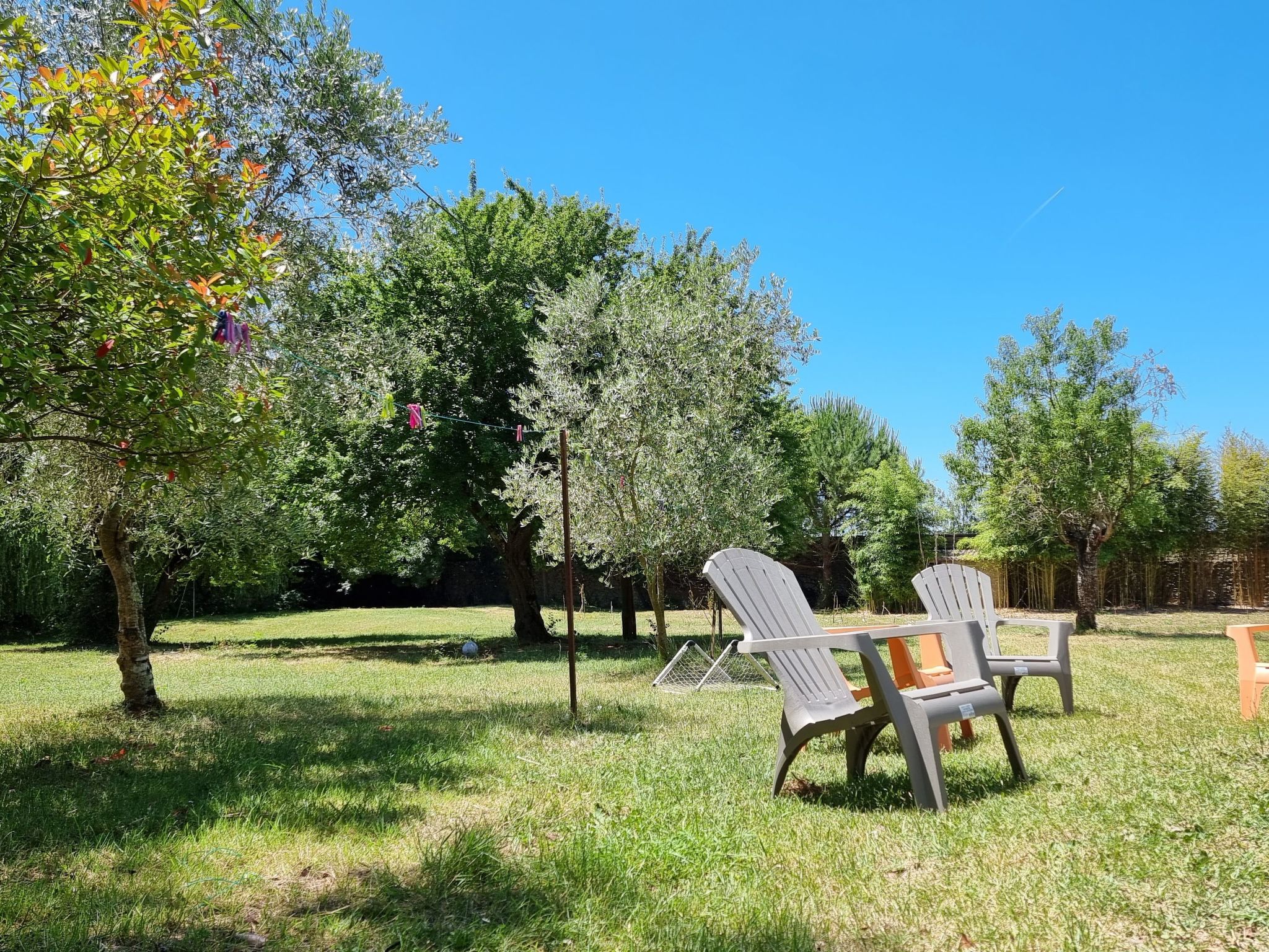 8-Zimmer-Schloss mit Pool und eigenem Park-Drinnen