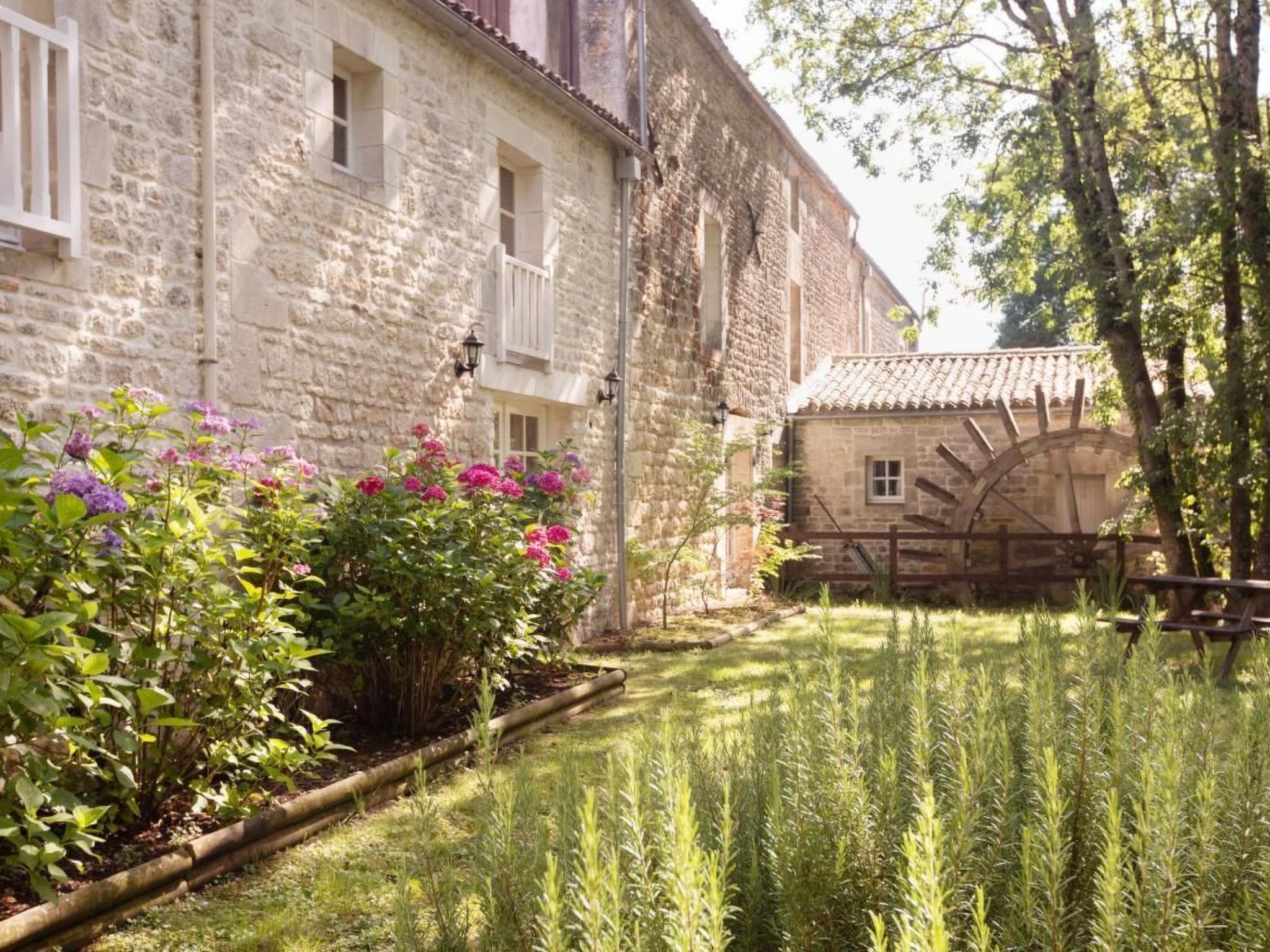 Le Petit Moulin - Feriendomizil mit beheiztem Pool-Drinnen