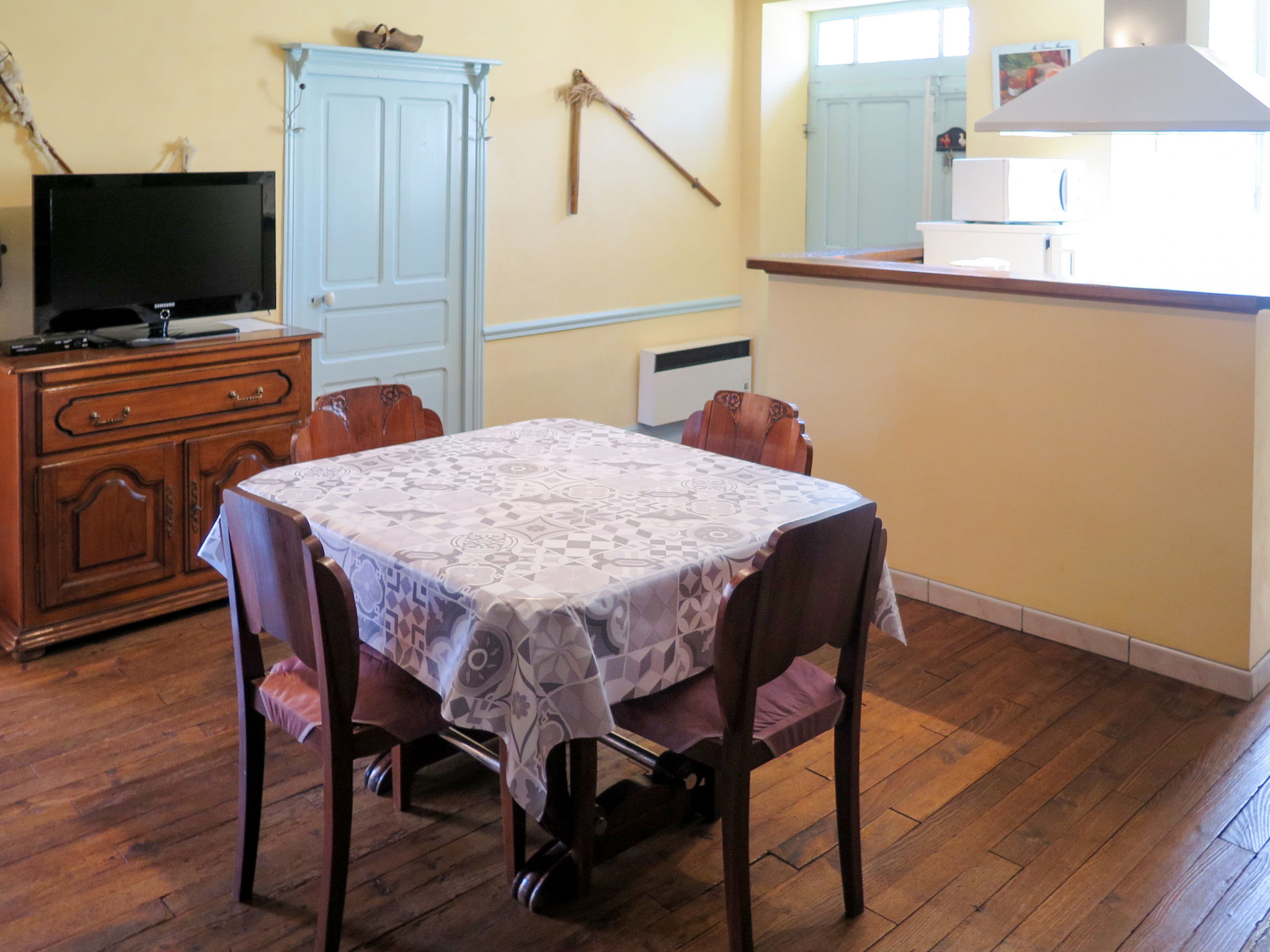 Kitchen / Dining Room