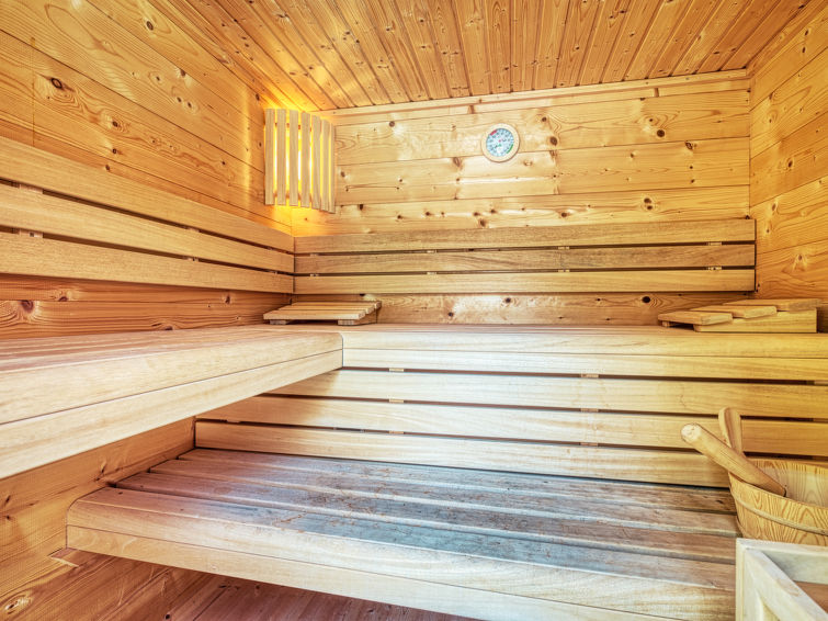 Search and Stay destination Lanton, Nouvelle-Aquitaine - France from AU$ 672. Tilé