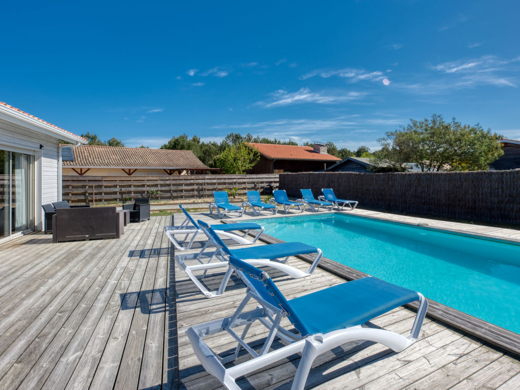 Gaston — Pool Outdoor