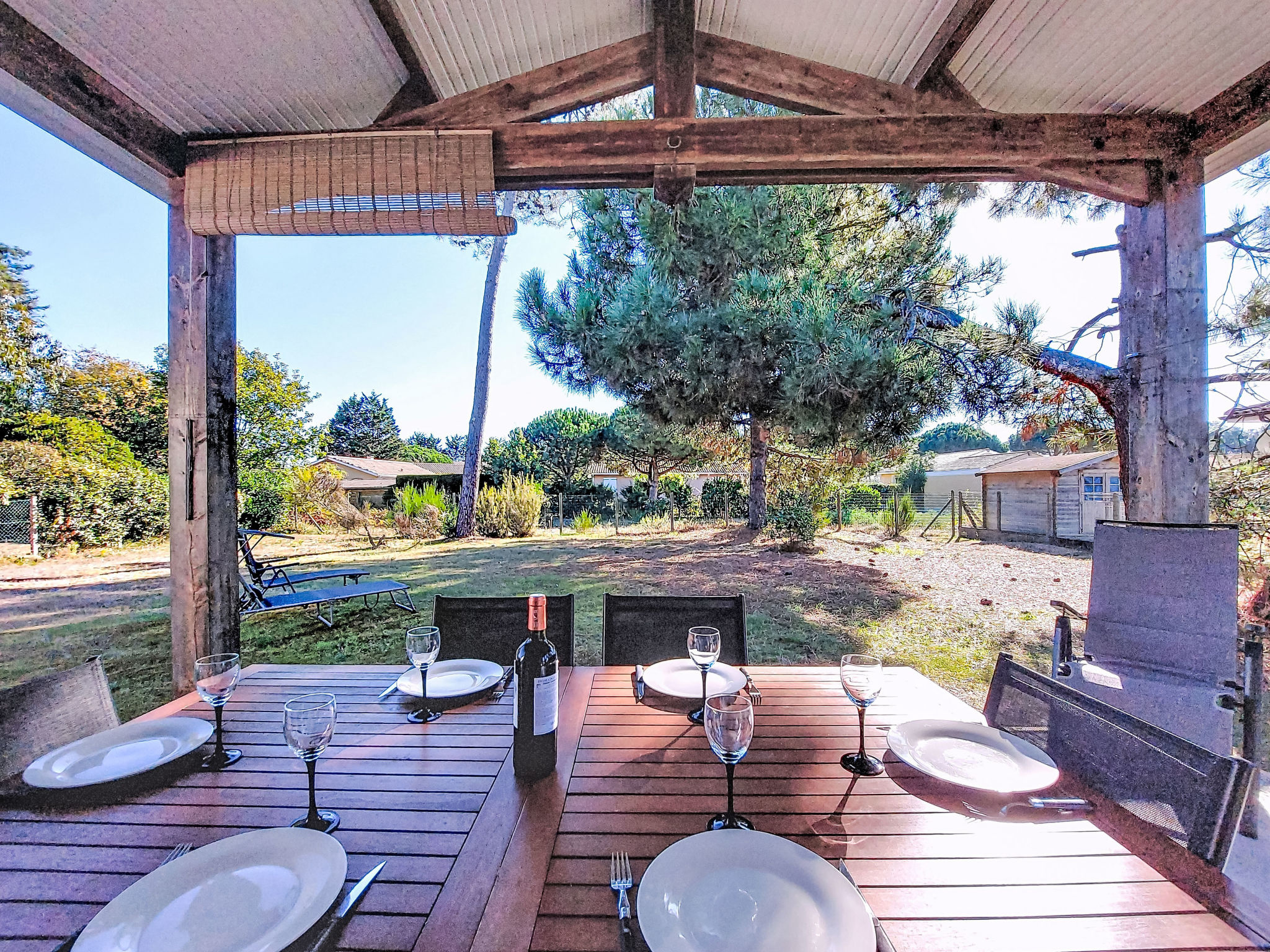 Les Arbousiers-Buiten