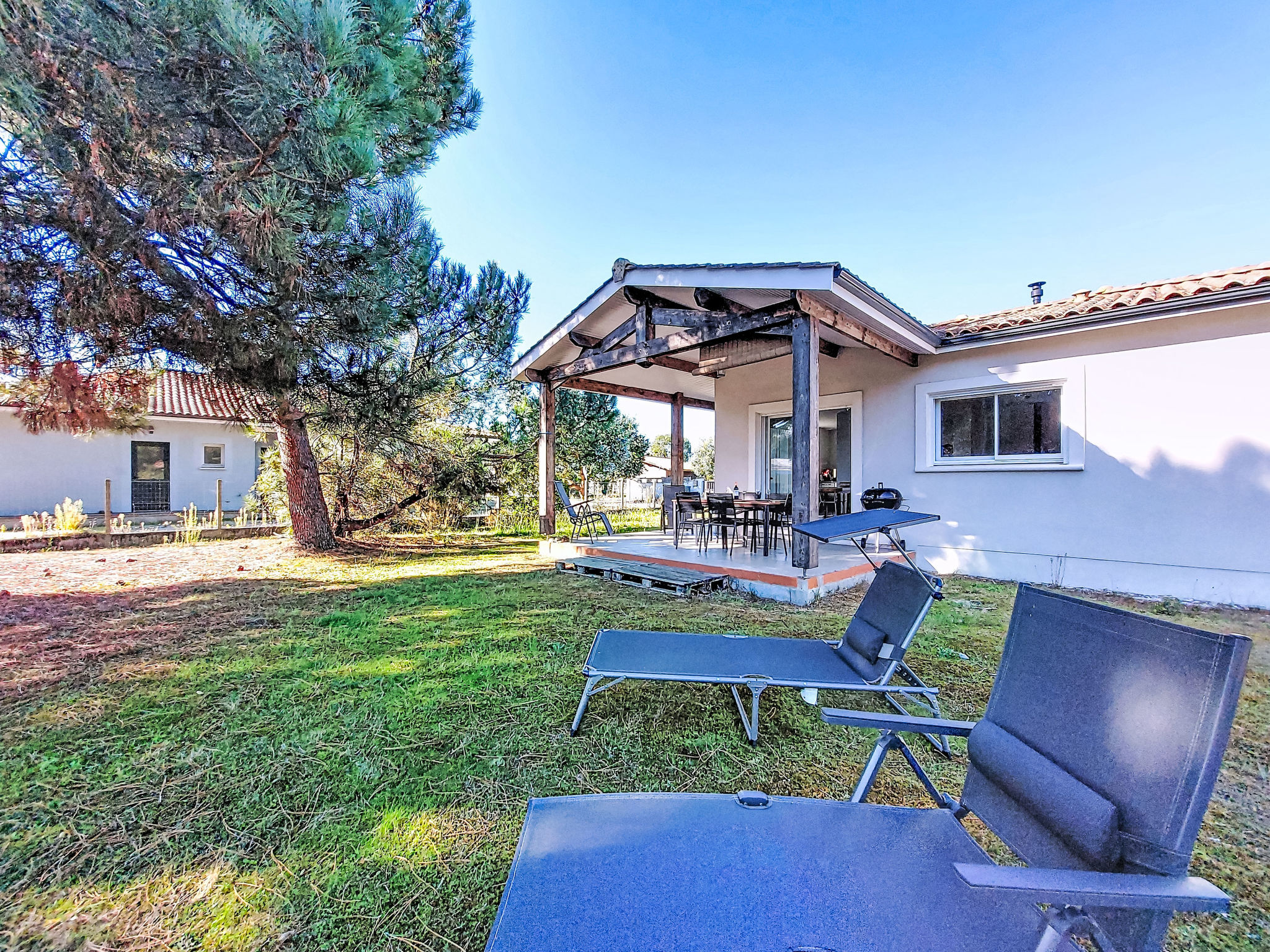 Les Arbousiers-Buiten