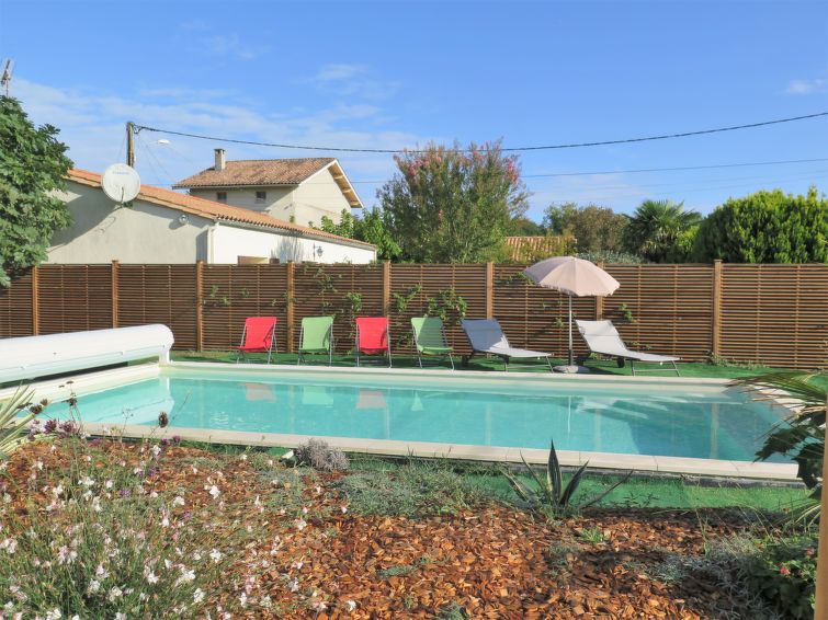 Search and Stay destination Saint-Vivien-de-Médoc, Nouvelle-Aquitaine - France from AU$ 242. Mon Poussin