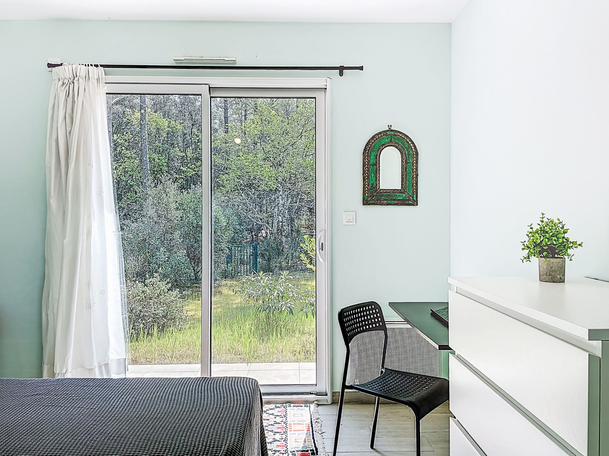 Hibiscus 10 - Drinnen