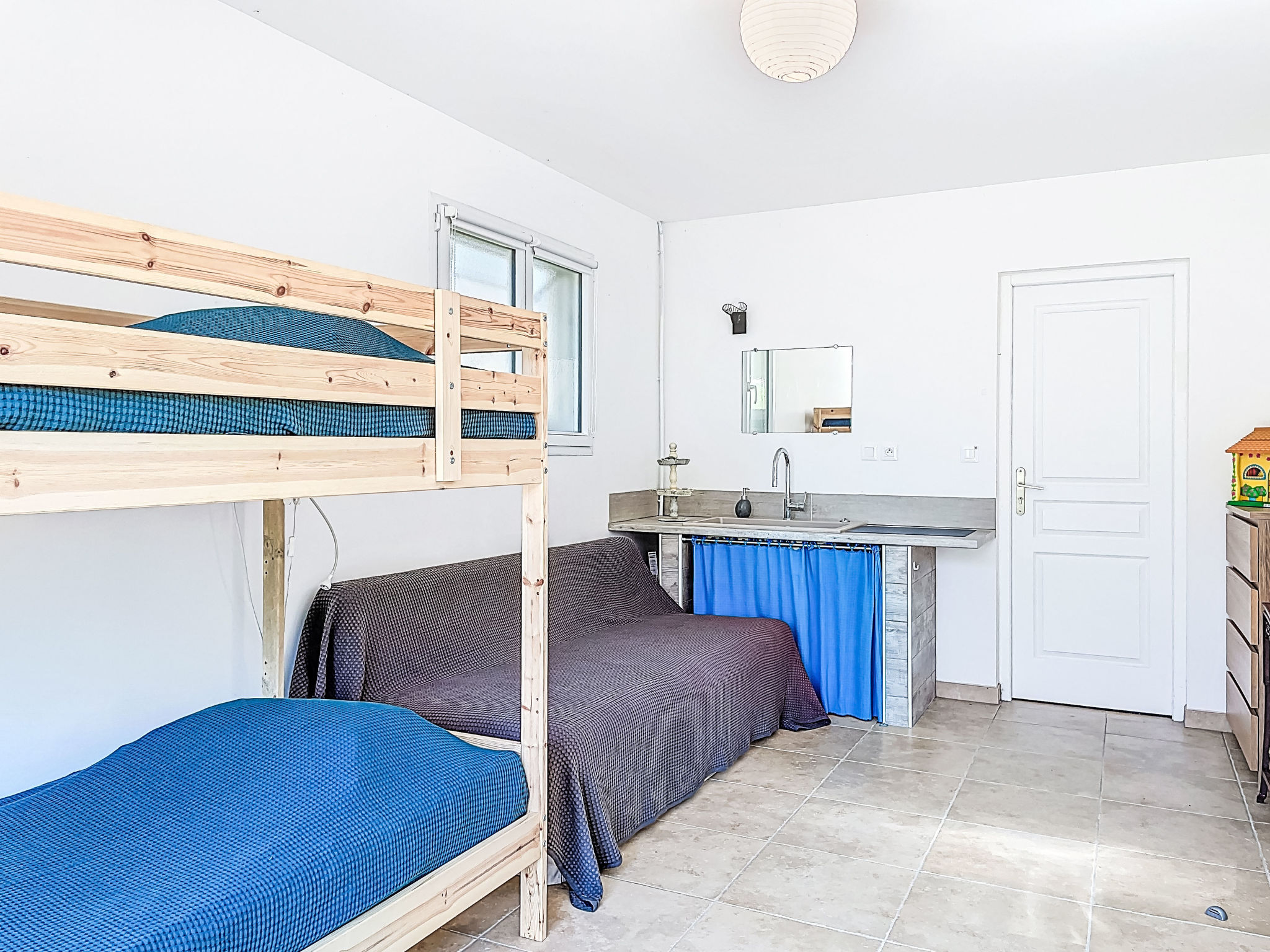 Hibiscus 10 - Drinnen