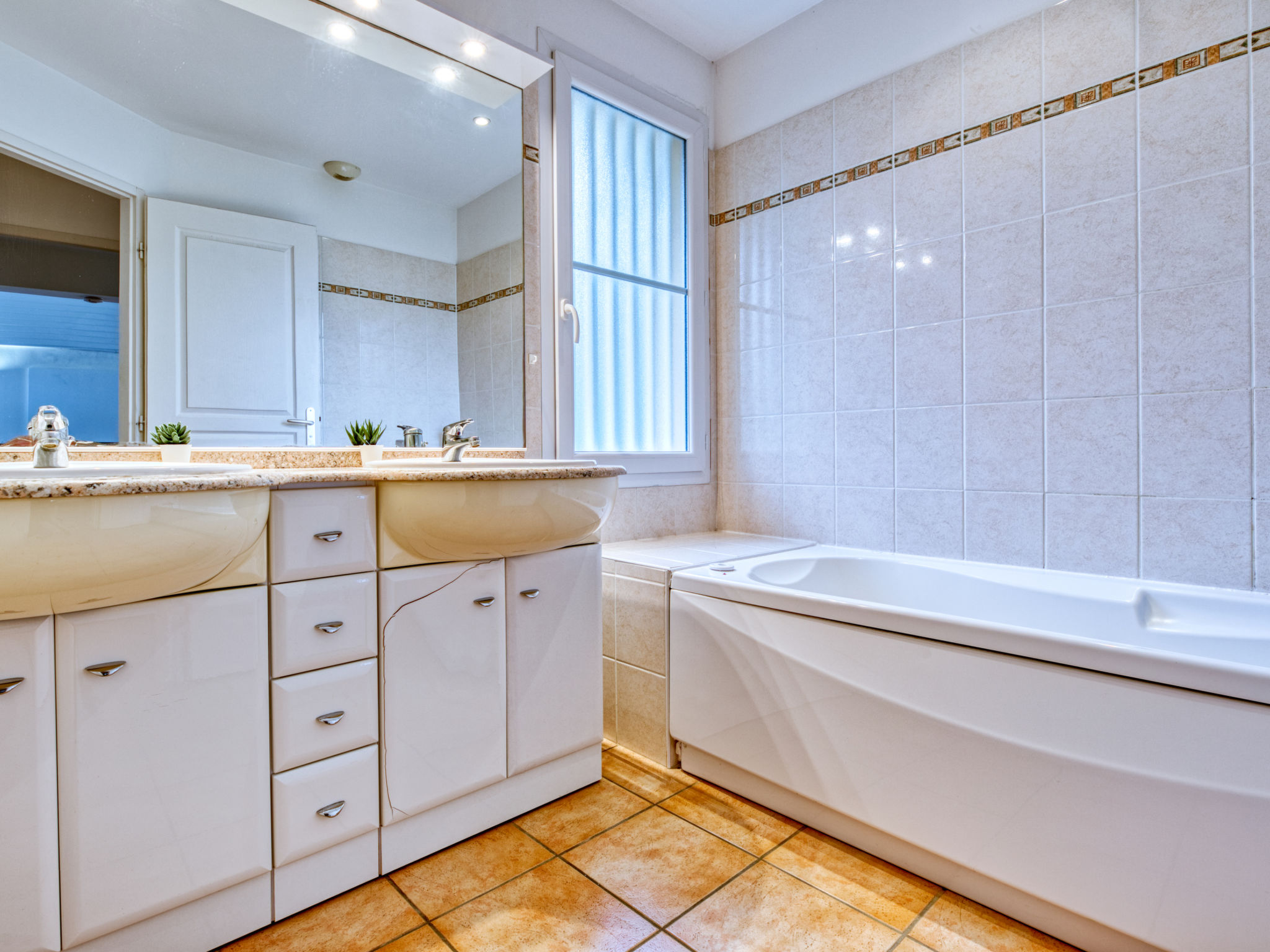 Photo of Atlantic Green