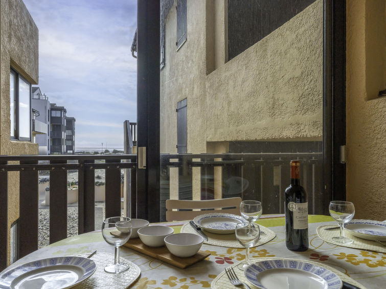 Search and Stay destination Lacanau, Nouvelle-Aquitaine - France from AU$ 215. Les Maisons de l'Océan