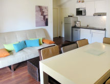 Rustiek appartement aan het meer van Lacanau met zwembad, vlakbij zee - thumbnail 3