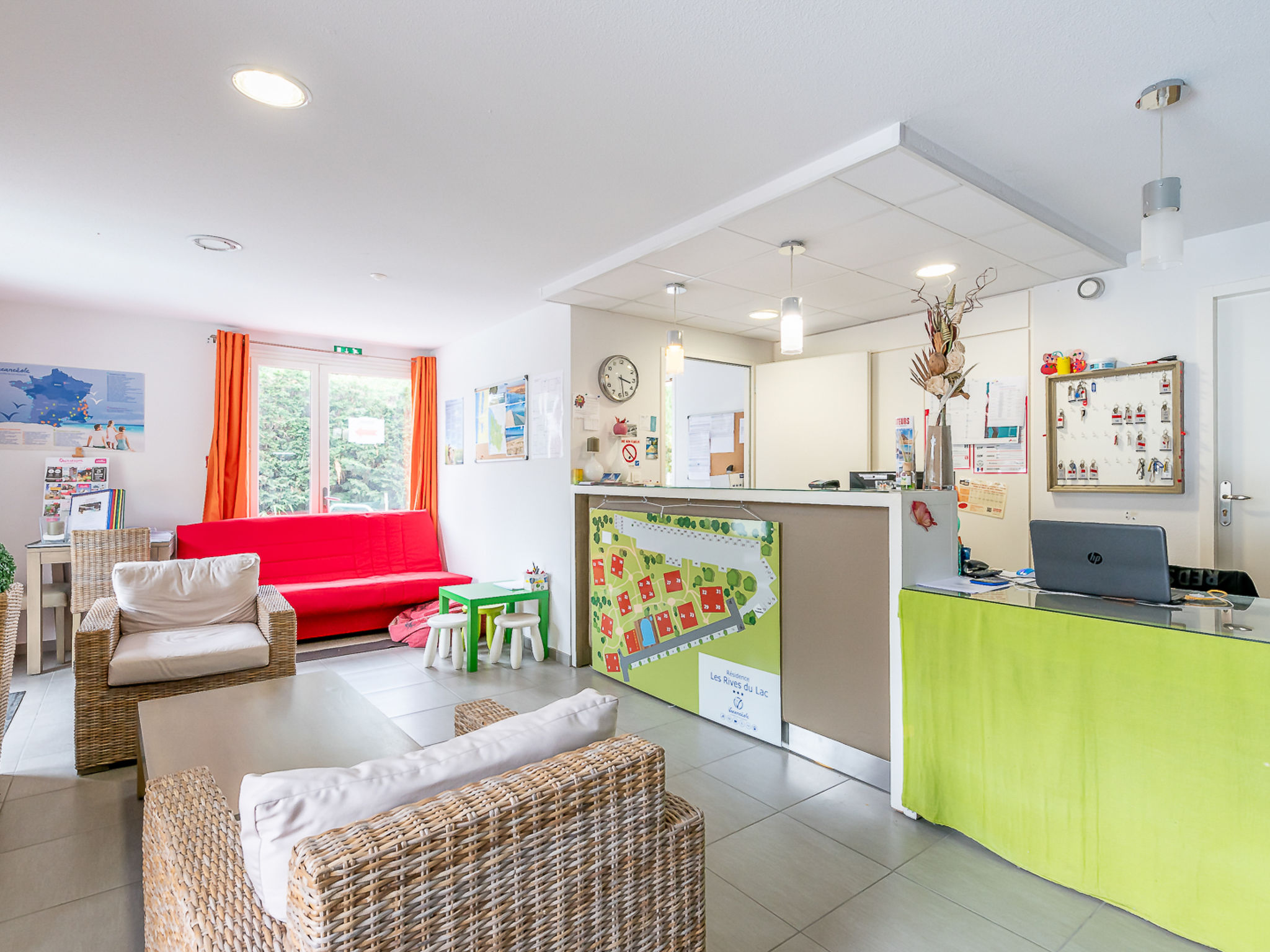 Les Rives du Lac-Binnen