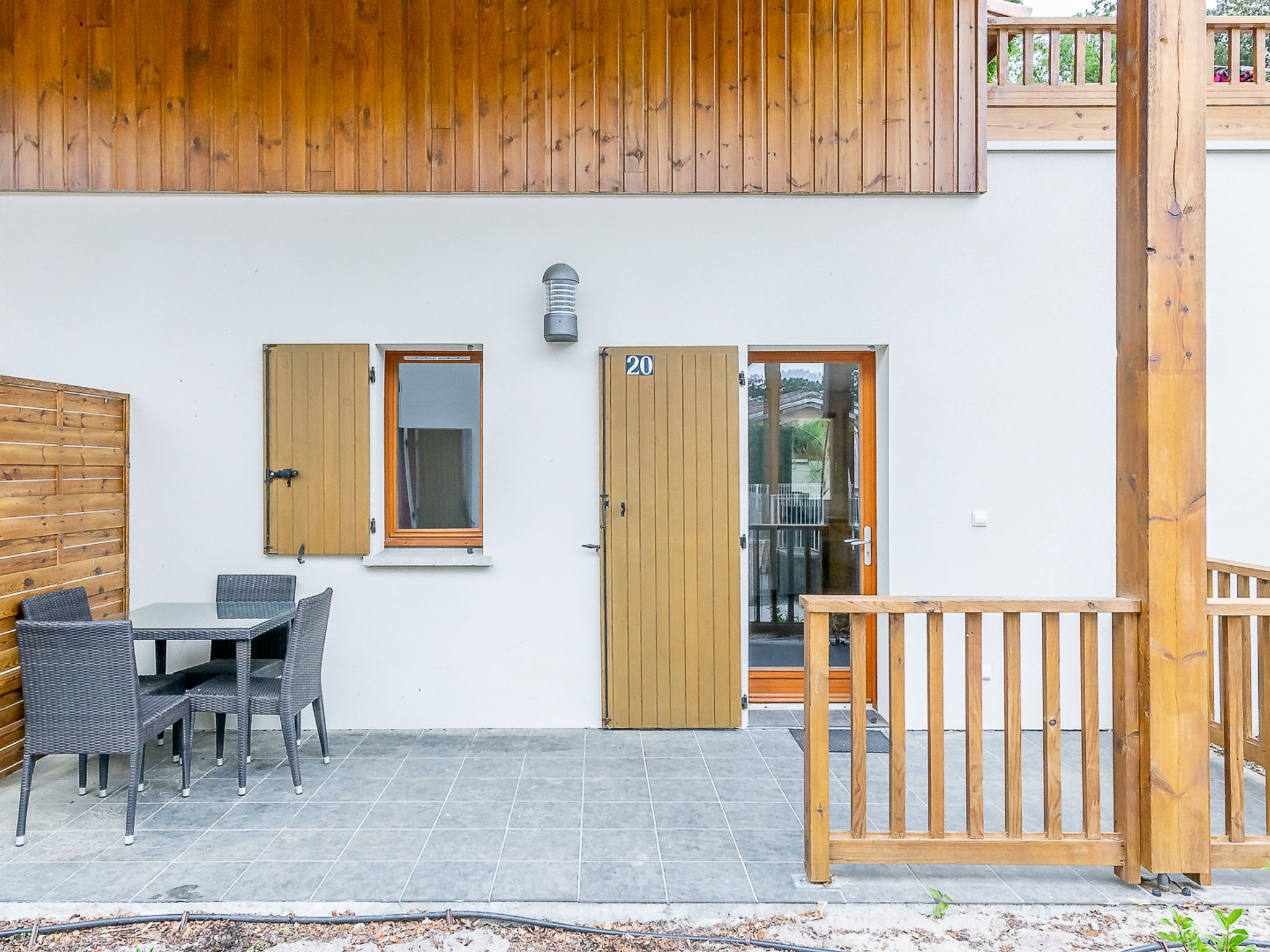 Les Rives du Lac-Buiten