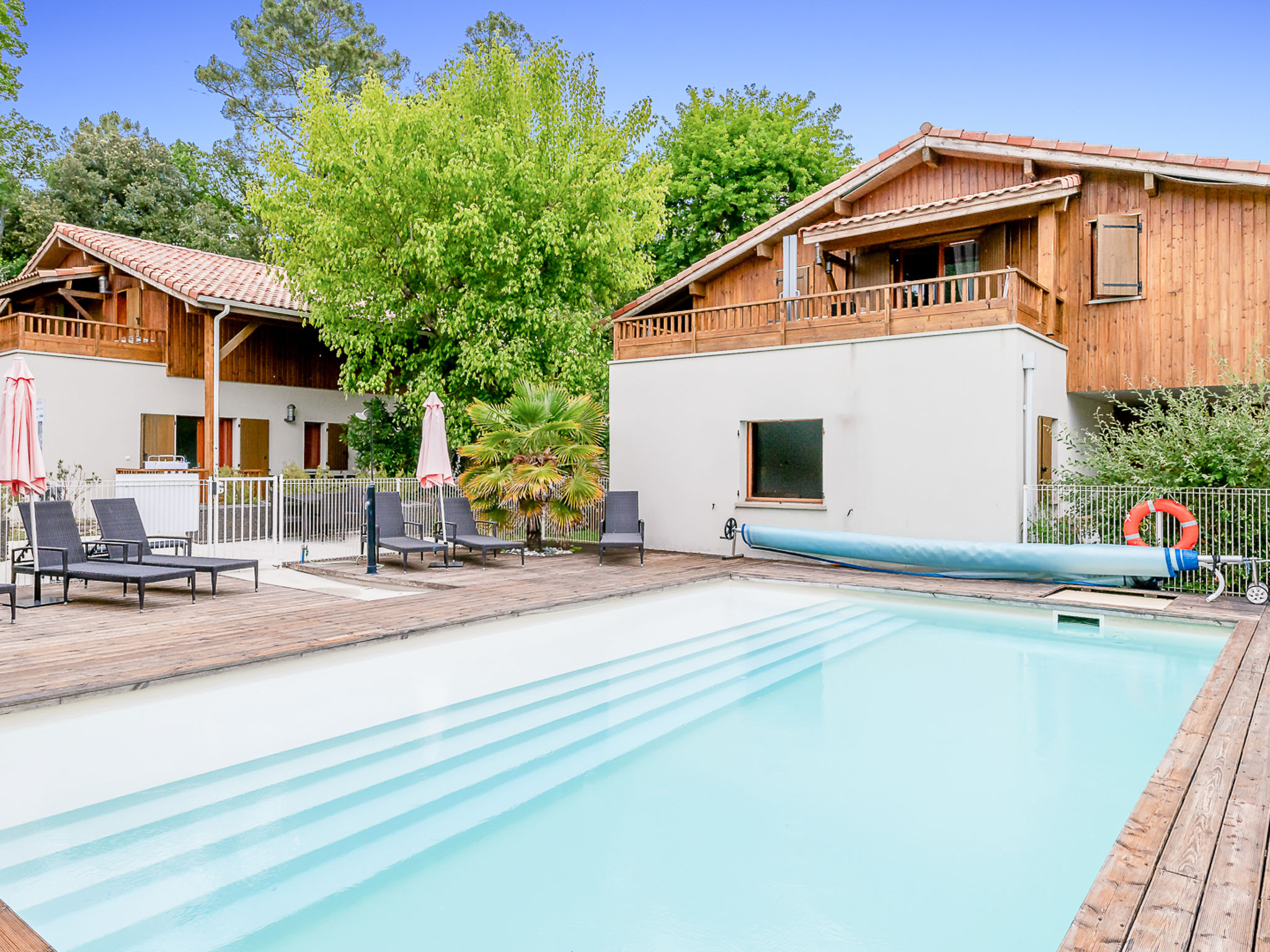 Les Rives du Lac-Buiten