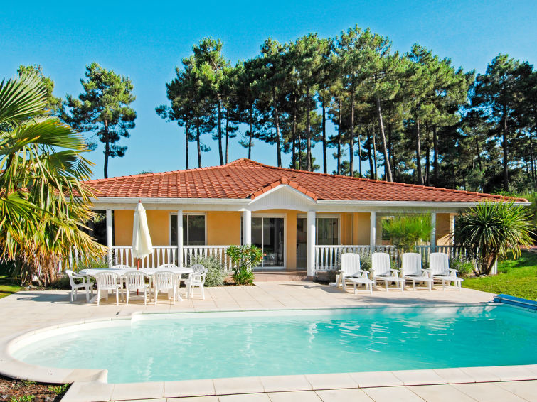 Vakantiehuis met privézwembad in Lacanau bij golfbaan l'Ardilouse in Lacanau