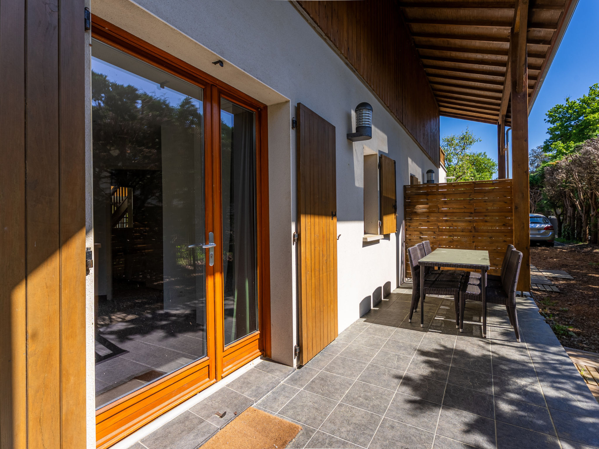 Rives du Lac - Outside