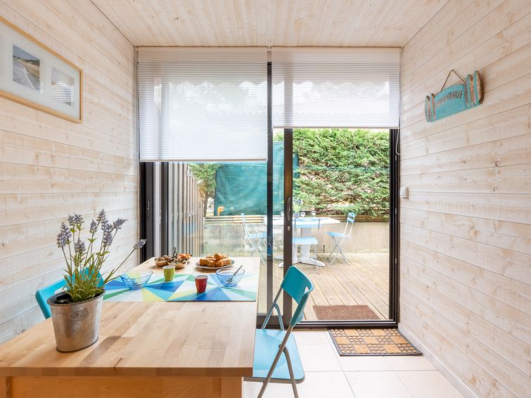 Search and Stay destination Lacanau, Nouvelle-Aquitaine - France from AU$ 177. Les Pins