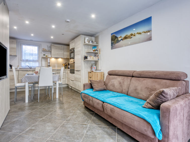 Search and Stay destination Lacanau, Nouvelle-Aquitaine - France from AU$ 263. Les Landaises