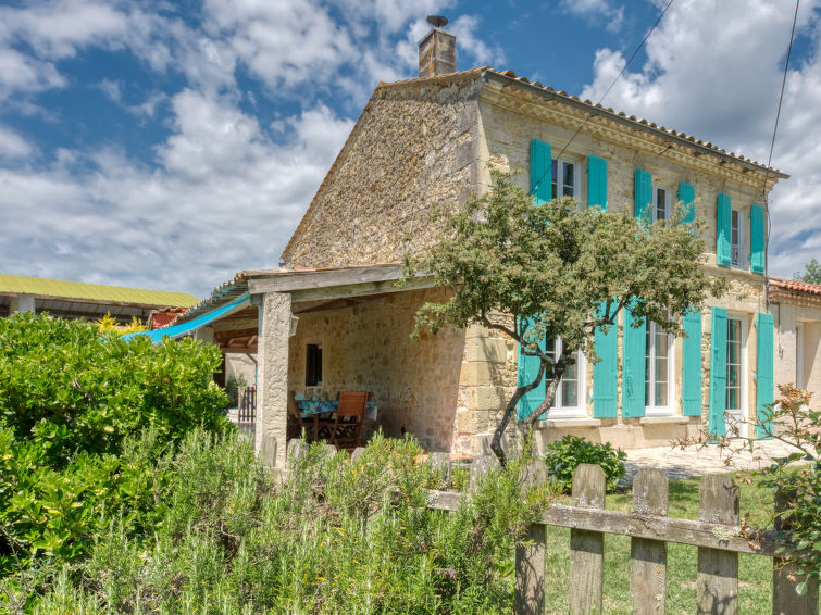 Search and Stay destination Naujac-sur-Mer, Nouvelle-Aquitaine - France from AU$ 293. Poumeyrette (NSM120)