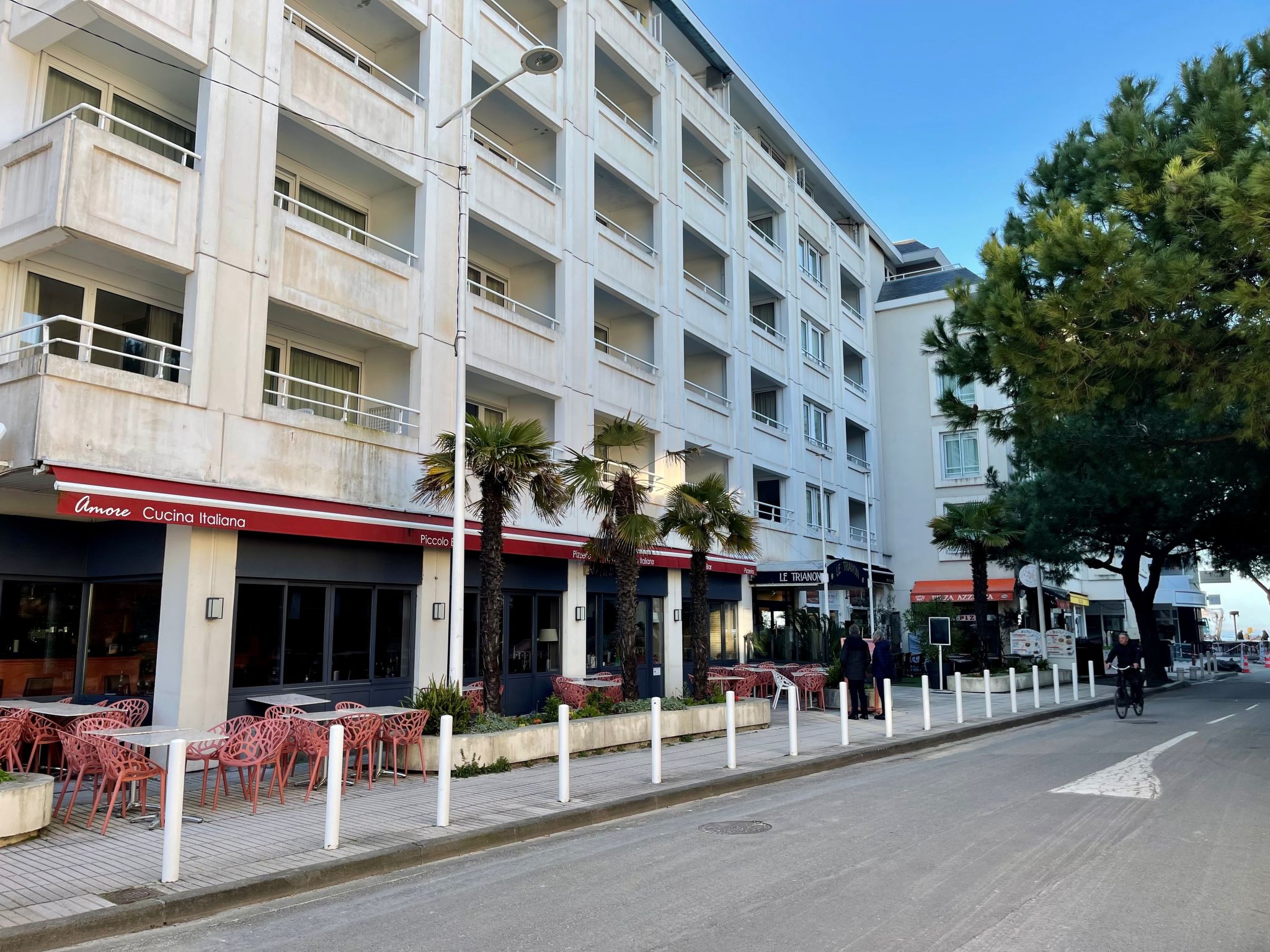 Le Trianon-Outside