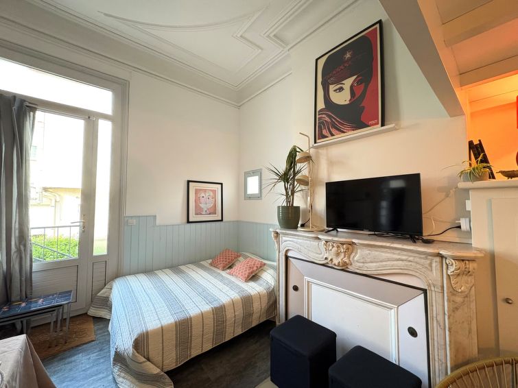 Photo of Le Grillon