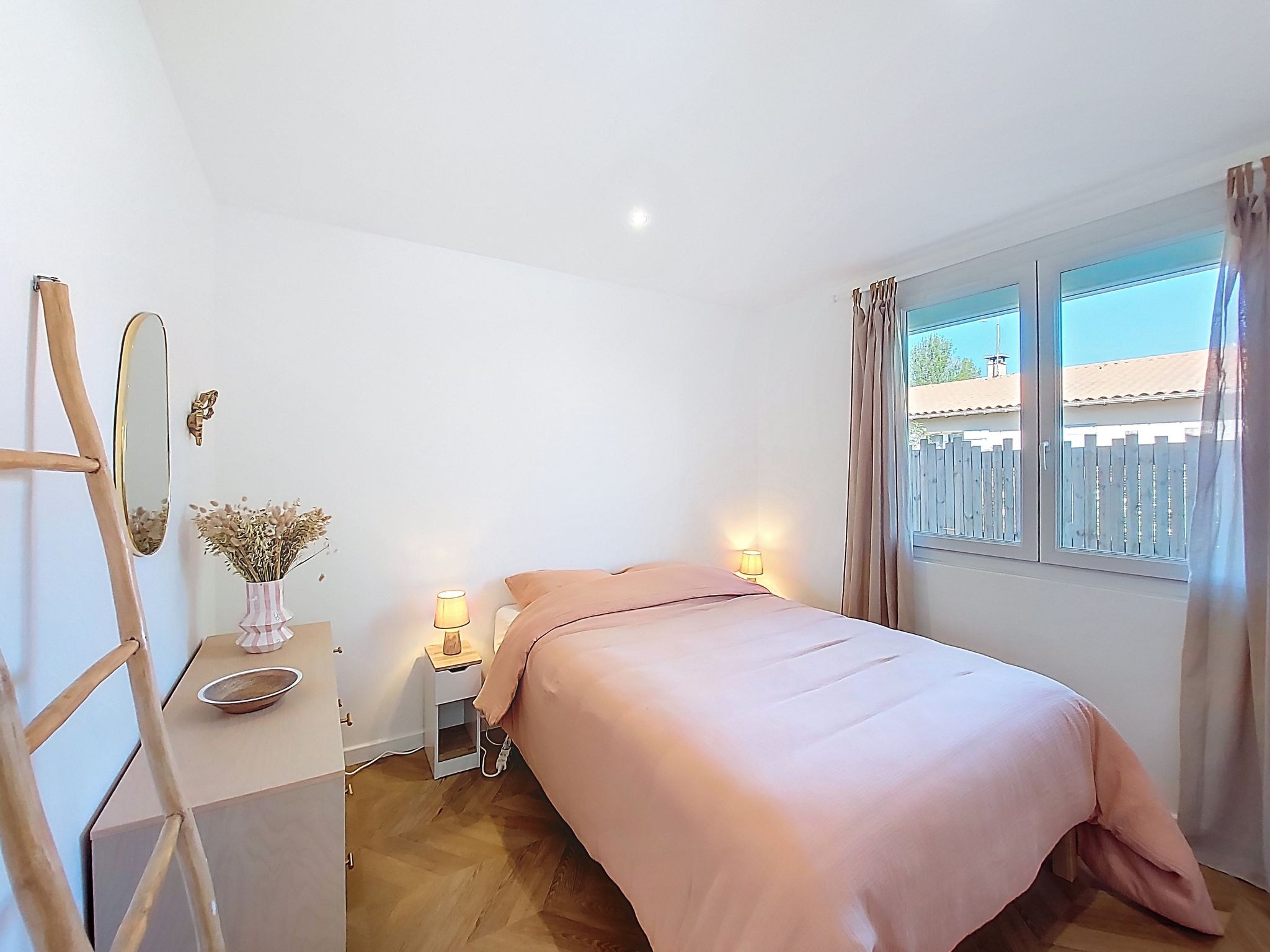 Photo of Maison Georgia Rose