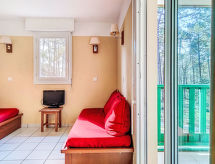 Rustiek appartement aan de golfbaan bij het Meer van Maubuisson - thumbnail 1