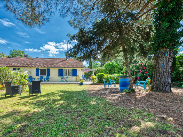 Search and Stay destination Jau-Dignac-et-Loirac, Nouvelle-Aquitaine - France from AU$ 110. Pontac-Gadet 1