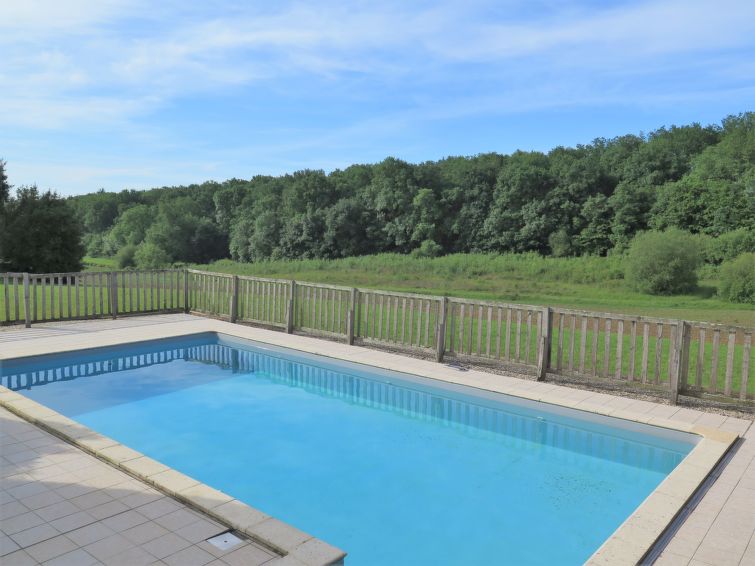 Search and Stay destination Puymiclan, Nouvelle-Aquitaine - France from AU$ 205. Saint Martin