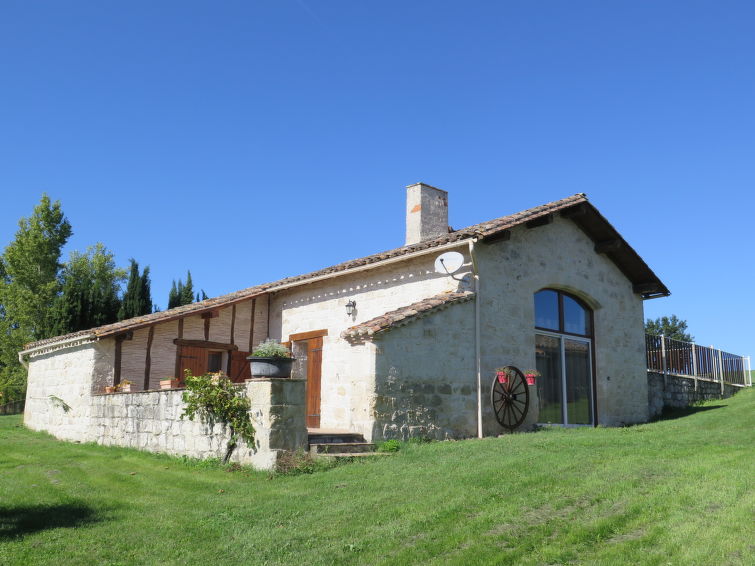 Search and Stay destination Dondas, Nouvelle-Aquitaine - France from AU$ 117. La Grange Jacques