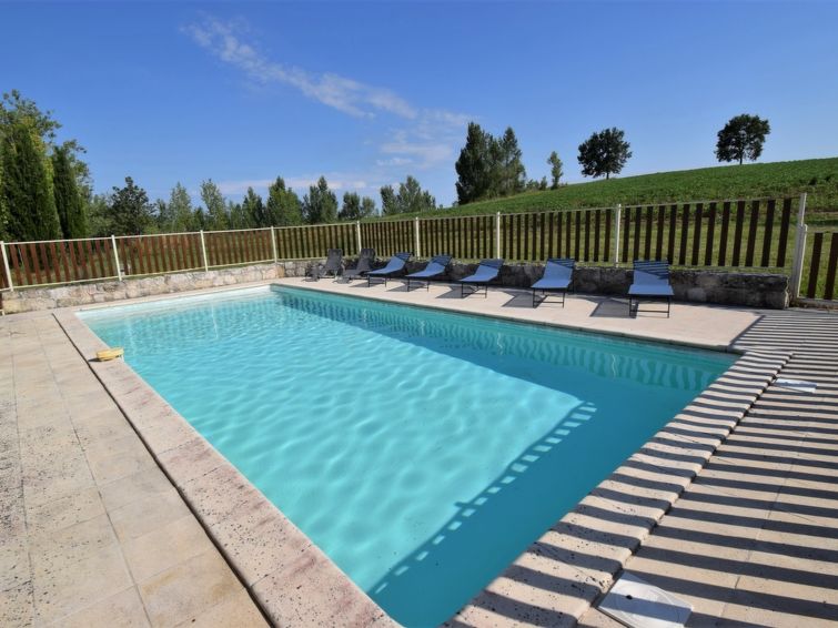 Search and Stay destination Dondas, Nouvelle-Aquitaine - France from AU$ 117. La Grange Jacques