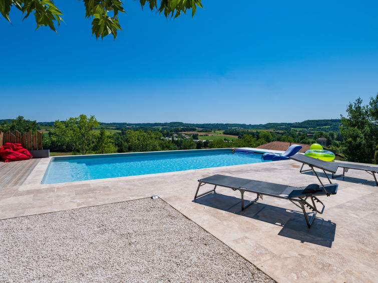 Search and Stay destination Dausse, Nouvelle-Aquitaine - France from AU$ 221. Bourgat