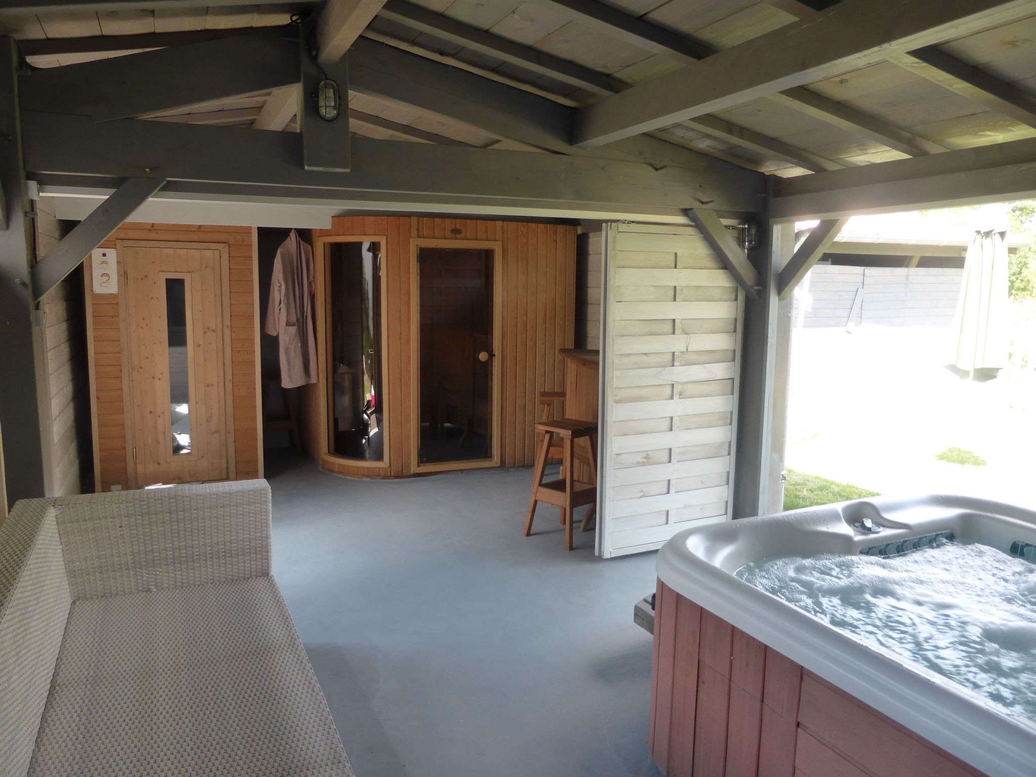 Wohnung "Les Platanes" mit Jacuzzi-Dehors