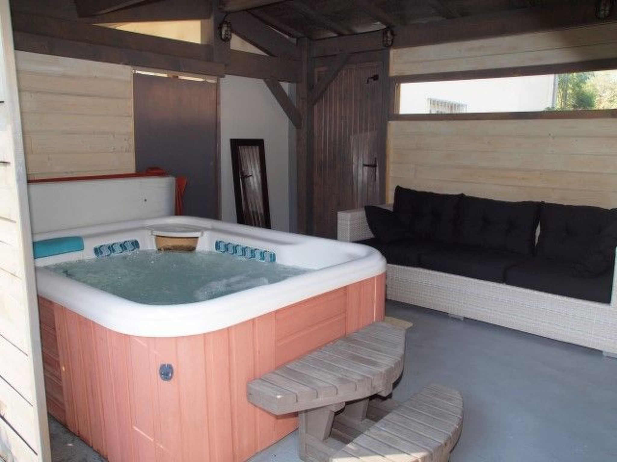 Wohnung "Les Platanes" mit Jacuzzi-Image-tags.info