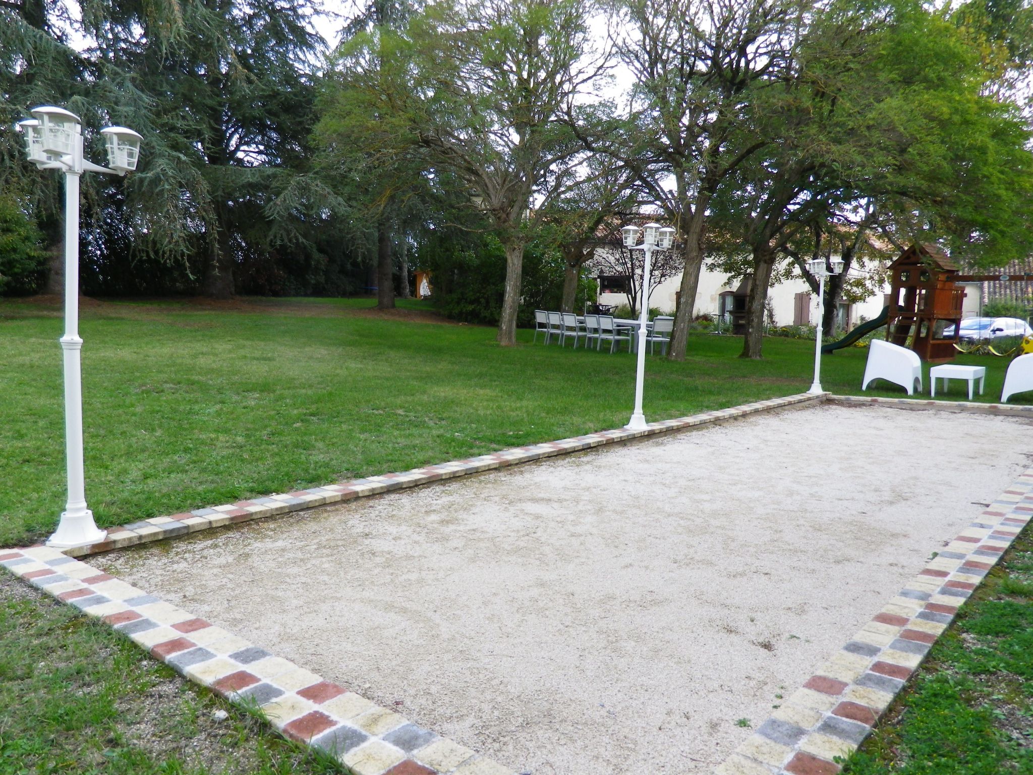 Villa mit Jacuzzi-Image-tags.info