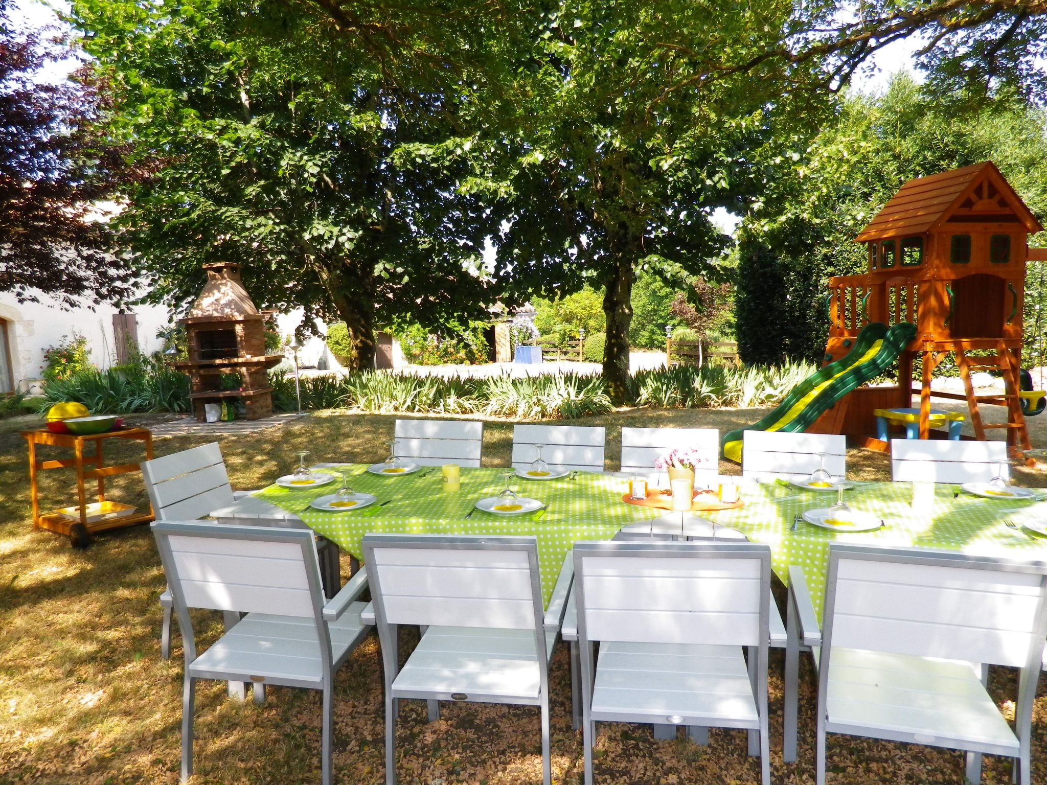 Villa mit Jacuzzi-Image-tags.info