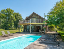 12-persoons vakantiehuis in Mezos met verwarmd zwembad - thumbnail 1