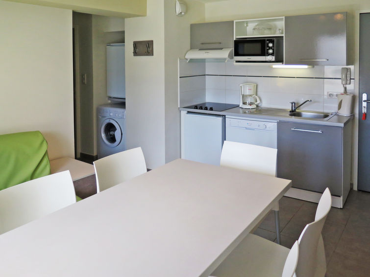 Search and Stay destination Vieux-Boucau-les-Bains, Nouvelle-Aquitaine - France from AU$ 76. Résidence Lagocéan T3 Classic