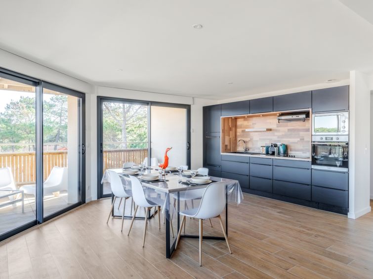 Search and Stay destination Saint-Julien-en-Born, Nouvelle-Aquitaine - France from AU$ 316. Océan