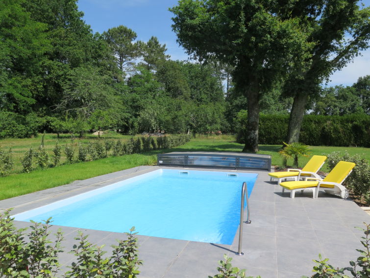 Search and Stay destination Saint-Geours-de-Maremne, Nouvelle-Aquitaine - France from AU$ 176. Peydecoum