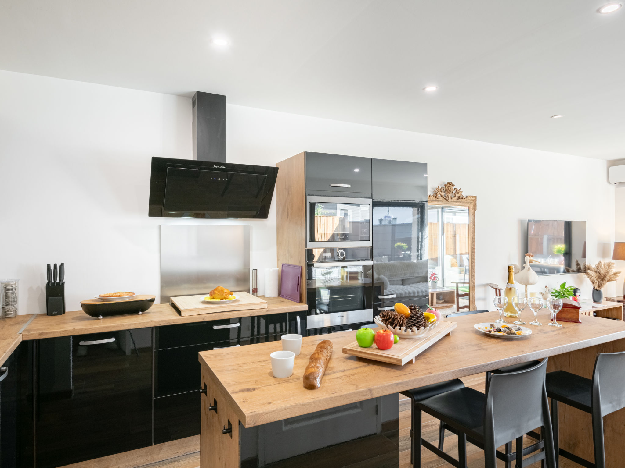 Kitchen / Dining Room