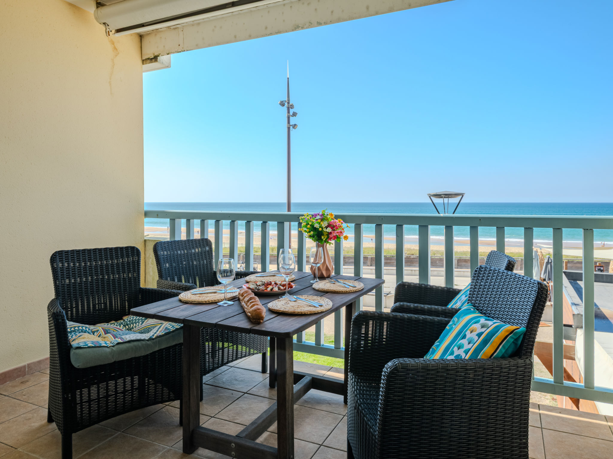 Les Hauts de la Corniche-Dehors